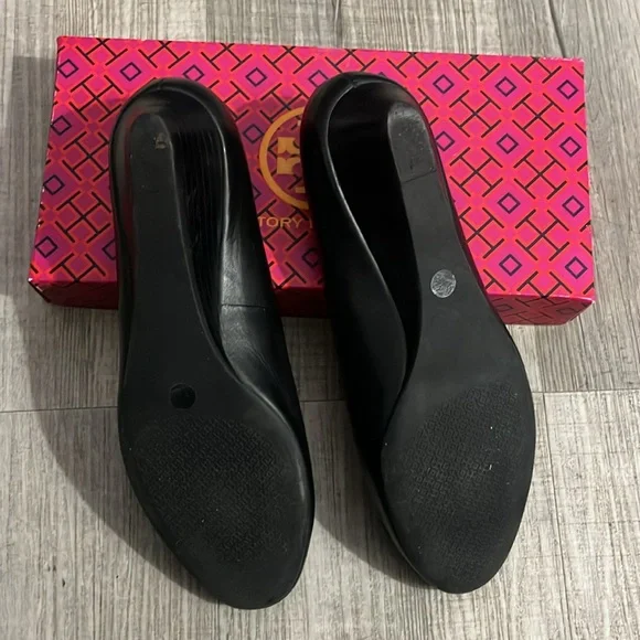 Tory Burch Leather Shoes - Picture 7 of 10